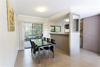 Bluegum Apartments - Surfers Gold Coast 0