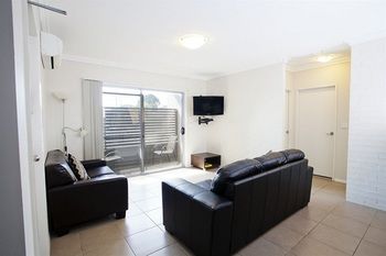 Bluegum Apartments - Surfers Gold Coast 17