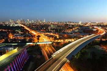 ALT Tower Serviced Apartments - Surfers Gold Coast 5