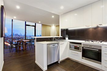 ALT Tower Serviced Apartments - Surfers Gold Coast 7
