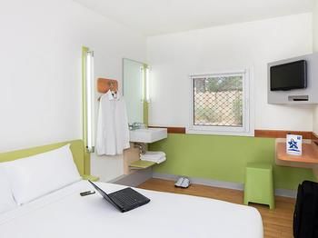 Ibis Budget Fawkner - Surfers Gold Coast 24