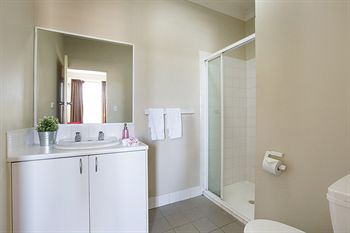 Pritchards Hotel - Surfers Gold Coast 0