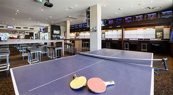 Pritchards Hotel - Surfers Gold Coast 18