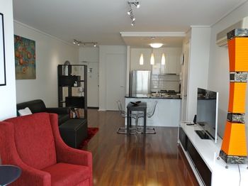 Alpha Apartments Melbourne - Surfers Gold Coast 2