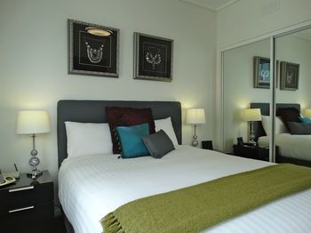 Alpha Apartments Melbourne - Surfers Gold Coast 3