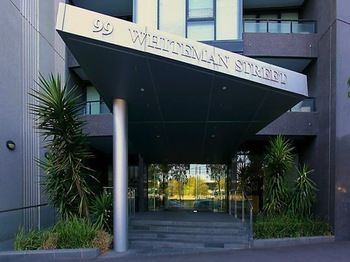 Alpha Apartments Melbourne - Surfers Gold Coast 15