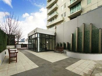 Alpha Apartments Melbourne - Surfers Gold Coast 40