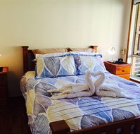 Australian Home Away  East Doncaster Andersons Creek 1 - Surfers Gold Coast