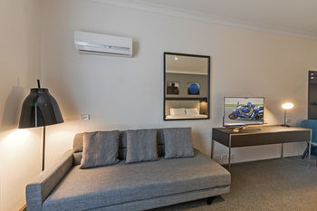 Quality Hotel CKS Sydney Airport - Surfers Gold Coast 29