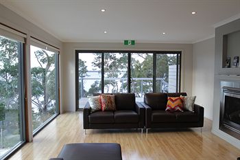 The Edgewater Bed & Breakfast - Surfers Gold Coast 14
