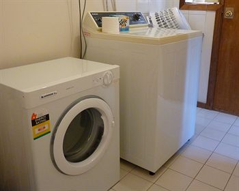 Australian Home Away @ Doncaster Andersons Creek 2 - Surfers Gold Coast 2