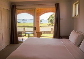 South Coast Retreat - Surfers Gold Coast 23