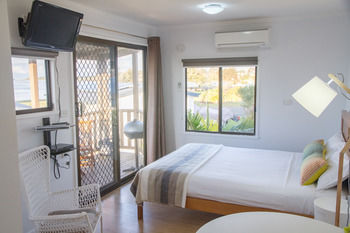 South Coast Retreat - Surfers Gold Coast 44