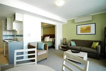 Ettalong Beach Apartments - Surfers Gold Coast 6