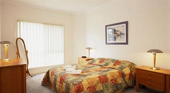 Waverley Corporate Townhouses - Surfers Gold Coast 3