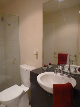 Australian Home Away @ Market Square Melbourne - Surfers Gold Coast 0