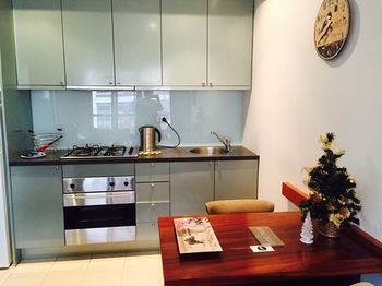 Australian Home Away @ Market Square Melbourne - Surfers Gold Coast 14