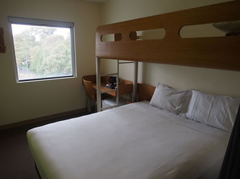 Ibis Budget Sydney Olympic Park - Surfers Gold Coast 13
