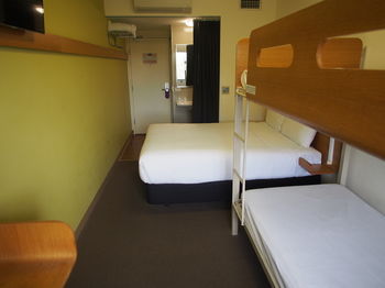 Ibis Budget Sydney Olympic Park - Surfers Gold Coast 14