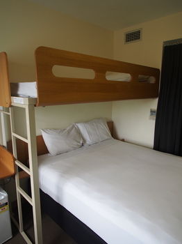 Ibis Budget Sydney Olympic Park - Surfers Gold Coast 21