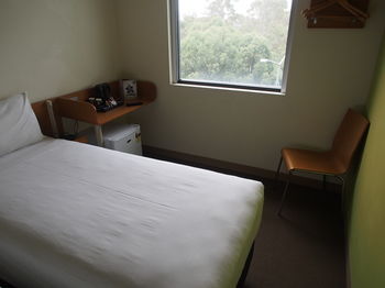 Ibis Budget Sydney Olympic Park - Surfers Gold Coast 23