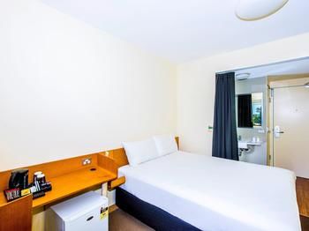 Ibis Budget Sydney Olympic Park - Surfers Gold Coast 35