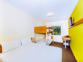 Ibis Budget Sydney Olympic Park - Surfers Gold Coast 45