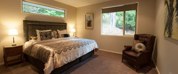 Mountain Element Retreats - Surfers Gold Coast 2