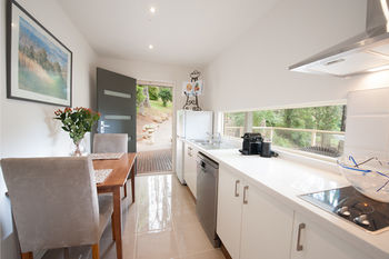 Mountain Element Retreats - Surfers Gold Coast 4