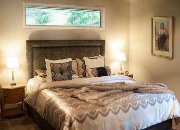 Mountain Element Retreats - Surfers Gold Coast 7