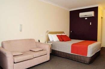 Dubbo R.s.l. Club Motel - Surfers Gold Coast 10