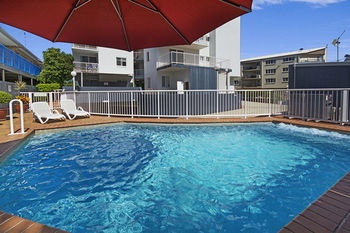 Sandy Shores Luxury Holiday Units - Surfers Gold Coast 2
