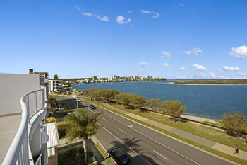 Sandy Shores Luxury Holiday Units - Surfers Gold Coast 17