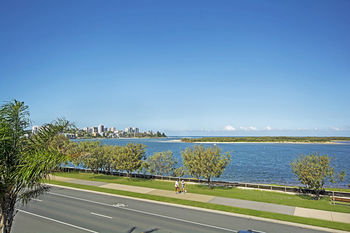 Sandy Shores Luxury Holiday Units - Surfers Gold Coast 20