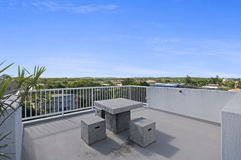 Sandy Shores Luxury Holiday Units - Surfers Gold Coast 33