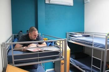 The Entrance Backpackers - Hostel - Surfers Gold Coast 1