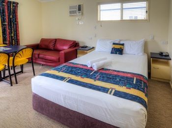 Alex Beach Cabins - Surfers Gold Coast 10