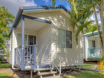 Alex Beach Cabins - Surfers Gold Coast 15