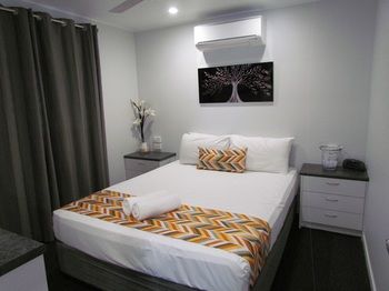 Alex Beach Cabins - Surfers Gold Coast 21