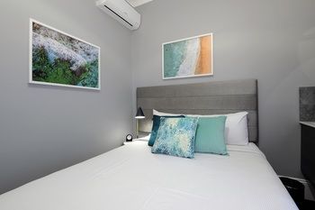 Alison Lodge - Surfers Gold Coast 11