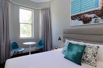 Alison Lodge - Surfers Gold Coast 12