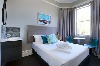 Alison Lodge - Surfers Gold Coast 31