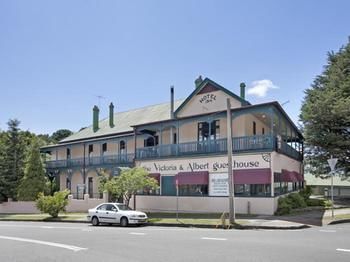 The Victoria & Albert Guesthouse - Surfers Gold Coast 0