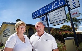 Motel Grande Tamworth - Surfers Gold Coast 21