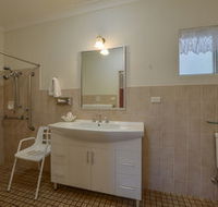 Cadman Motor Inn amp Apartments - Surfers Gold Coast