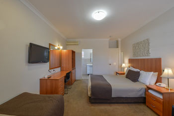 Cadman Motor Inn & Apartments - Surfers Gold Coast 4