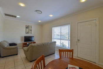 Cadman Motor Inn & Apartments - Surfers Gold Coast 5