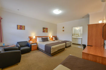 Cadman Motor Inn & Apartments - Surfers Gold Coast 7