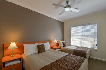 Cadman Motor Inn & Apartments - Surfers Gold Coast 14