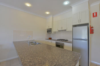 Cadman Motor Inn & Apartments - Surfers Gold Coast 18